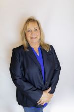 Photo of Carla Leonard | BIO Photo of Carla Leonard | BIO